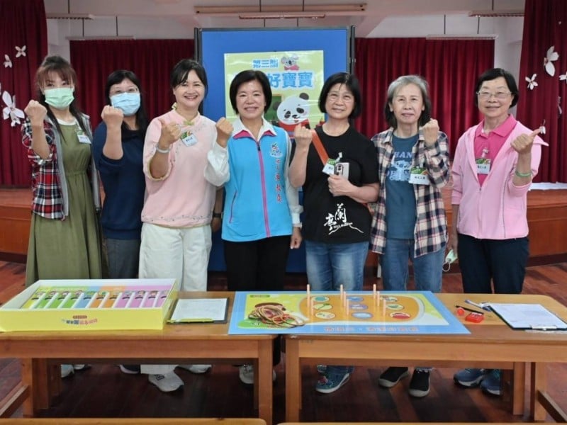吉安鄉幼辦理客語幼幼檢測闖通關 游淑貞陪孩子拿下人生首張認證證書